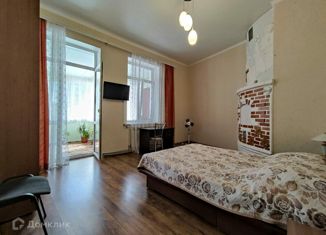 Продам 3-комнатную квартиру, 100 м2, Ялта, улица Чехова, 24