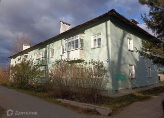 Продается двухкомнатная квартира, 43.3 м2, посёлок Цементный, Советская улица, 3