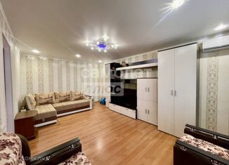 Сдается 2-ком. квартира, 55 м2, Приморско-Ахтарск, улица Юности, 19