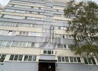 Продается трехкомнатная квартира, 65 м2, Санкт-Петербург, улица Маршала Казакова, 10к1, муниципальный округ Красненькая Речка