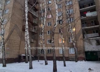 Продается 1-комнатная квартира, 50 м2, Набережные Челны, переулок Есенина, 1Б