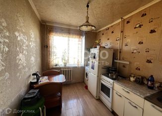 Продается двухкомнатная квартира, 51 м2, Березники, улица Парижской Коммуны, 24