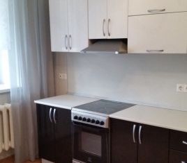 Трехкомнатная квартира в аренду, 110 м2, Уфа, улица Братьев Кадомцевых, 5/1, Советский район