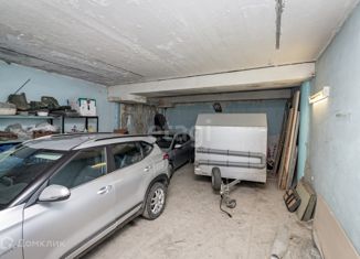Продаю гараж, 64.2 м2, Сургут, улица Сергея Безверхова