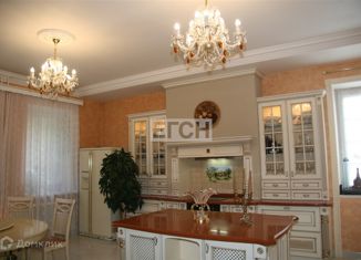 Сдам дом, 395 м2, посёлок Поведники, Центральная улица