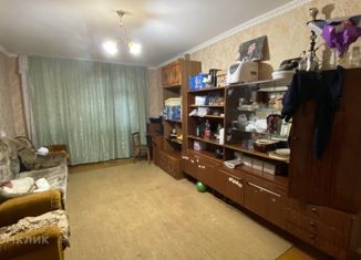 Продам 3-ком. квартиру, 70.2 м2, посёлок городского типа Новоозёрное, улица Героев-Десантников, 9А