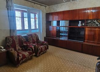 Продается 3-комнатная квартира, 62.8 м2, Астраханская область, Школьная улица, 1