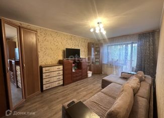 Продам 3-комнатную квартиру, 59 м2, Кемерово, улица Веры Волошиной, 16