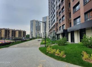 Продается трехкомнатная квартира, 63.6 м2, Казань, ЖК Сказочный Лес, улица Рауиса Гареева, 105