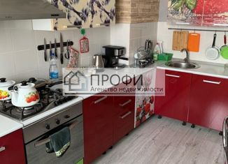 Продается трехкомнатная квартира, 64 м2, Новый Оскол, Ливенская улица, 138