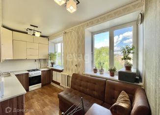 2-комнатная квартира на продажу, 58.7 м2, посёлок Строитель, микрорайон Северный, 23