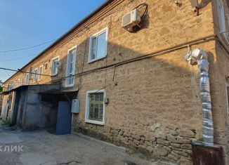 Продам 3-ком. квартиру, 63.8 м2, Избербаш, улица Азизова, 3