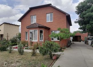 Продаю дом, 180 м2, Абинск, Ипподромная улица