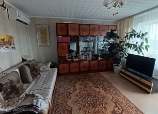 Продам 3-комнатную квартиру, 58 м2, Белогорск, Никольское шоссе, 166