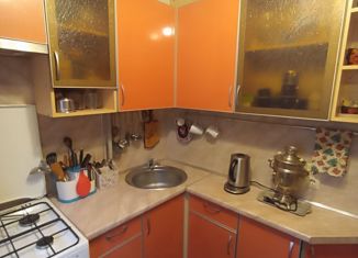 Продажа 3-ком. квартиры, 63.5 м2, Нижний Новгород, улица Радио, 2к2, улица Радио