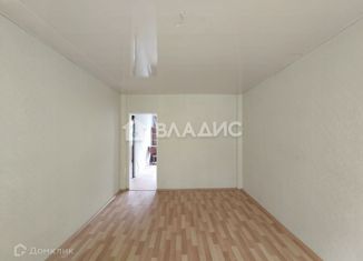 Двухкомнатная квартира на продажу, 47 м2, поселок городского типа Большие Вяземы, улица Институт, 2