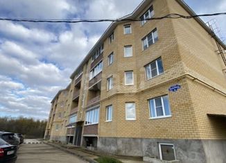 Продаю 1-ком. квартиру, 45 м2, Тверская область, Радужная улица, 3
