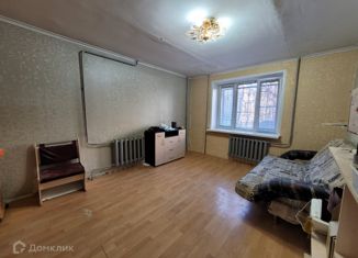 Продается 1-комнатная квартира, 36 м2, Киров, улица Труда, 24