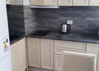 Сдается в аренду двухкомнатная квартира, 55 м2, Мурманск, улица Шмидта, 11