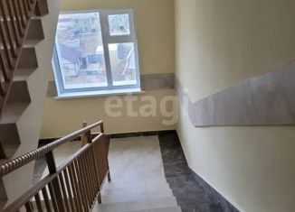 Продается 2-комнатная квартира, 63 м2, Саха (Якутия), улица Свердлова, 15