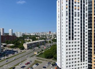 Продам двухкомнатную квартиру, 56 м2, Екатеринбург, улица Щербакова, 12, метро Ботаническая