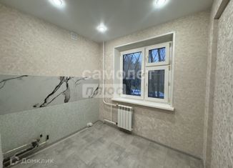 Продам 2-ком. квартиру, 44.2 м2, Нижневартовск, улица Мира, 70А