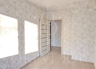 Продам 3-ком. квартиру, 54.4 м2, поселок городского типа Черноморский, Юбилейная улица, 81