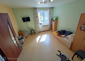 Сдам в аренду 2-ком. квартиру, 59 м2, Коммунар, Гатчинская улица, 6