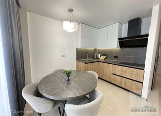 Продам 2-комнатную квартиру, 80 м2, Самара, Ново-Садовая улица, 106М, метро Российская