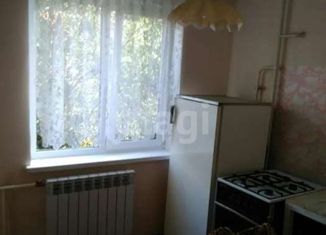 Продам 2-ком. квартиру, 42 м2, Челябинск, Кыштымская улица, 17, район Заречье