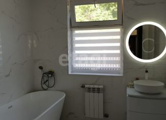 Дом в аренду, 160 м2, Артём, площадь Ленина