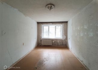 Продам 2-ком. квартиру, 44 м2, Владивосток, Амурская улица, 17, Фрунзенский район