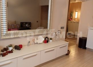 Продам 3-комнатную квартиру, 87 м2, поселок городского типа Горки Ленинские, Северный проезд, 1к1