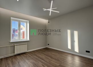 Продается 1-комнатная квартира, 39 м2, Кировская область, Орловская улица, 4