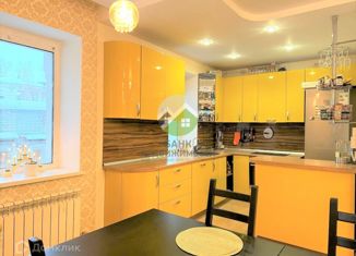 Продам 4-комнатную квартиру, 250 м2, Архангельск, проспект Чумбарова-Лучинского, 28к1