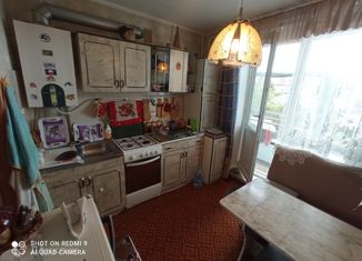 Продажа 4-ком. квартиры, 76.3 м2, посёлок городского типа Черноморское, переулок Революции, 20