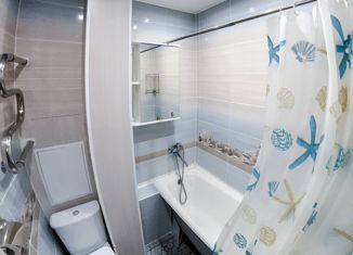 Сдаю в аренду однокомнатную квартиру, 45 м2, Березники, Юбилейная улица, 122