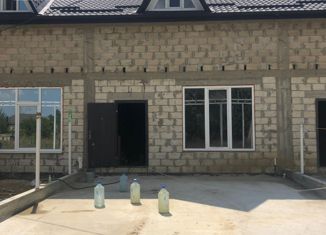 Продаю таунхаус, 120 м2, станица Варениковская, улица Романтиков, 26