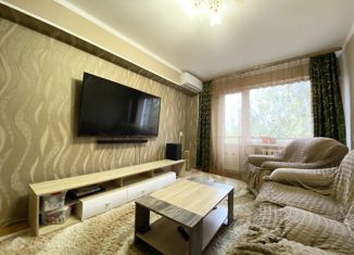 Продам трехкомнатную квартиру, 68.6 м2, Новокубанск, улица Нева, 34
