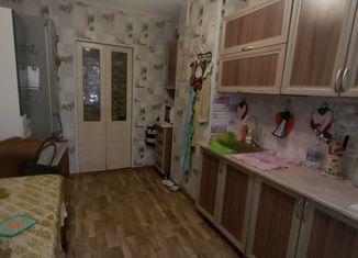 Продаю четырехкомнатную квартиру, 81 м2, поселок городского типа Афипский, улица 50 лет Октября, 98