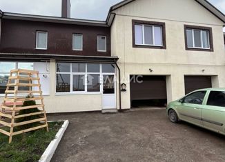 Продам таунхаус, 140 м2, деревня Байрак, Летняя улица, 25