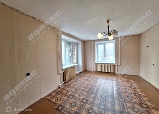 Продаю однокомнатную квартиру, 31.6 м2, Петергоф, Озерковая улица, 55к2