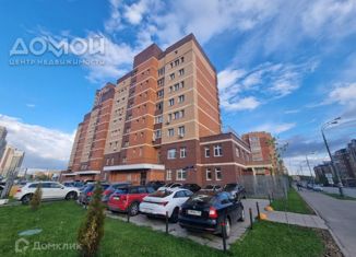 Продаю 2-ком. квартиру, 65 м2, Москва, Новокуркинское шоссе, 23/15, район Куркино