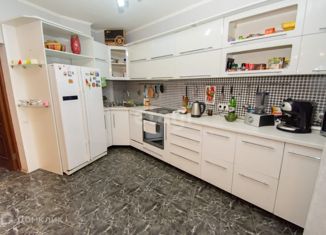 2-ком. квартира на продажу, 98 м2, поселок городского типа Отрадное, Отрадная улица, 2