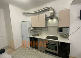 Сдам в аренду 1-ком. квартиру, 39 м2, Санкт-Петербург, улица Белы Куна, 1к1, ЖК Международный