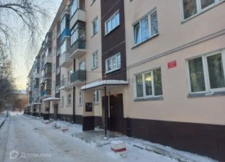 Трехкомнатная квартира на продажу, 60 м2, Новосибирск, улица Добролюбова, 22, метро Речной вокзал