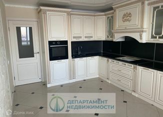 Продам 3-комнатную квартиру, 93 м2, Краснодарский край, улица имени Николая Семеновича Котлярова, 21