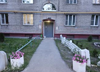 Продаю двухкомнатную квартиру, 56 м2, Нижний Новгород, переулок Райниса, 2, метро Автозаводская