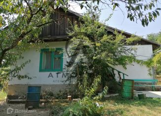 Продаю 3-ком. квартиру, 75 м2, станица Куринская, улица Новицкого, 139А