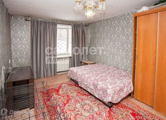 Продаю 1-комнатную квартиру, 33 м2, Кемерово, улица Веры Волошиной, 31